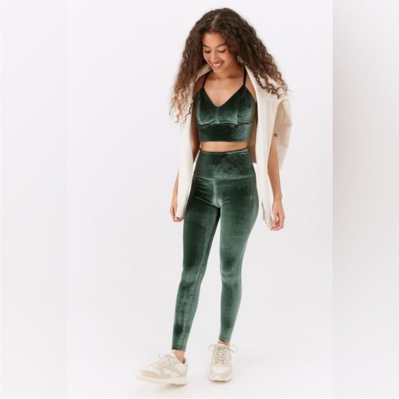 NWT Beyond Yoga Velvet Motion High Waisted Leggings - Picture 16 of 16